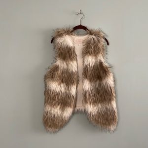 Skies are Blue Size S Faux Fur Vest